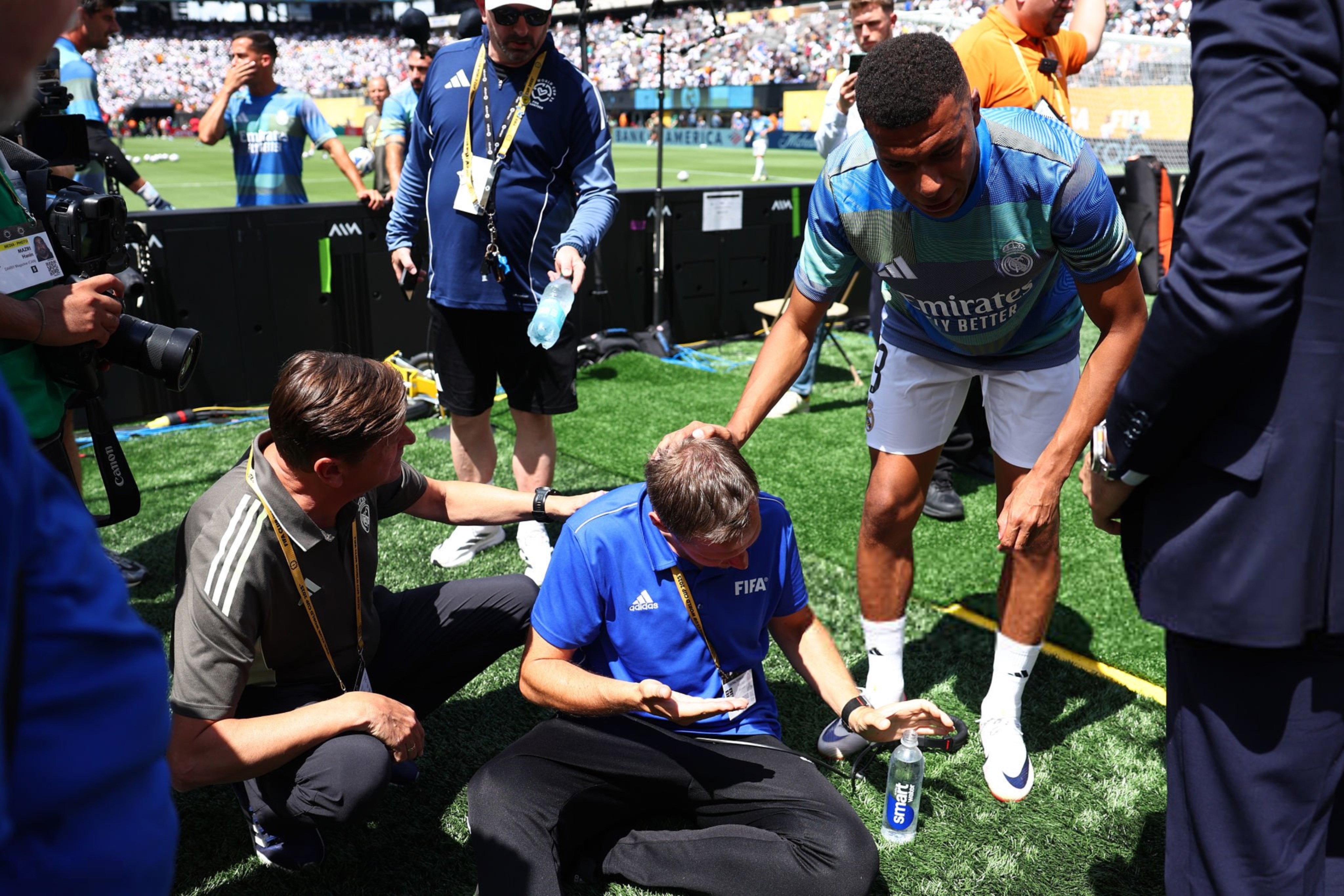 爱游戏体育官网-关于足总杯赛程吃紧，巴黎圣日耳曼转会期复出首秀，赛场秩序良好，临场指挥获称赞的信息