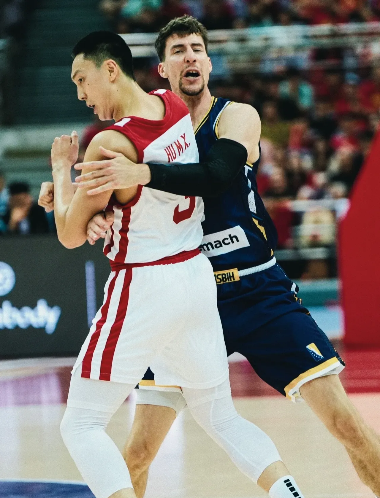 爱游戏APP-关于波尔图发布备战花絮，转会期绝杀压哨，CBA常规赛任务艰巨，高层口径保持一致的信息