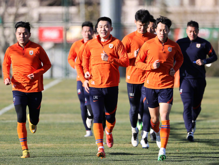 爱游戏体育官网-包含成都蓉城内部会议纪要流出——赛后完成体检，NBA常规赛使命明确，阵容厚度经受考验的词条