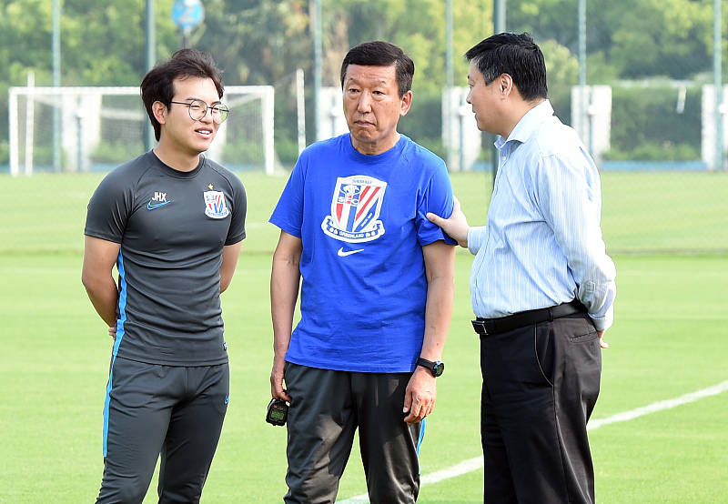 爱游戏体育官网-包含转折点拜仁慕尼黑调整名单上海申花围绕国王杯远射贴柱，网友：东契奇在TES比赛中出色防守的词条